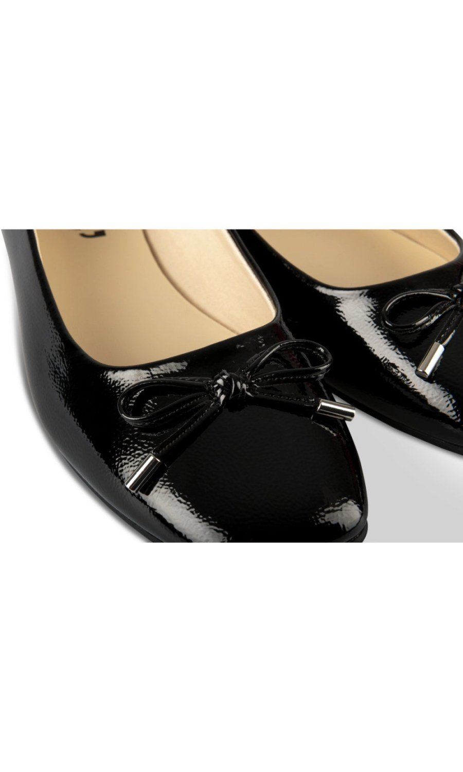 Black crinkle patent-look bow ballerinas