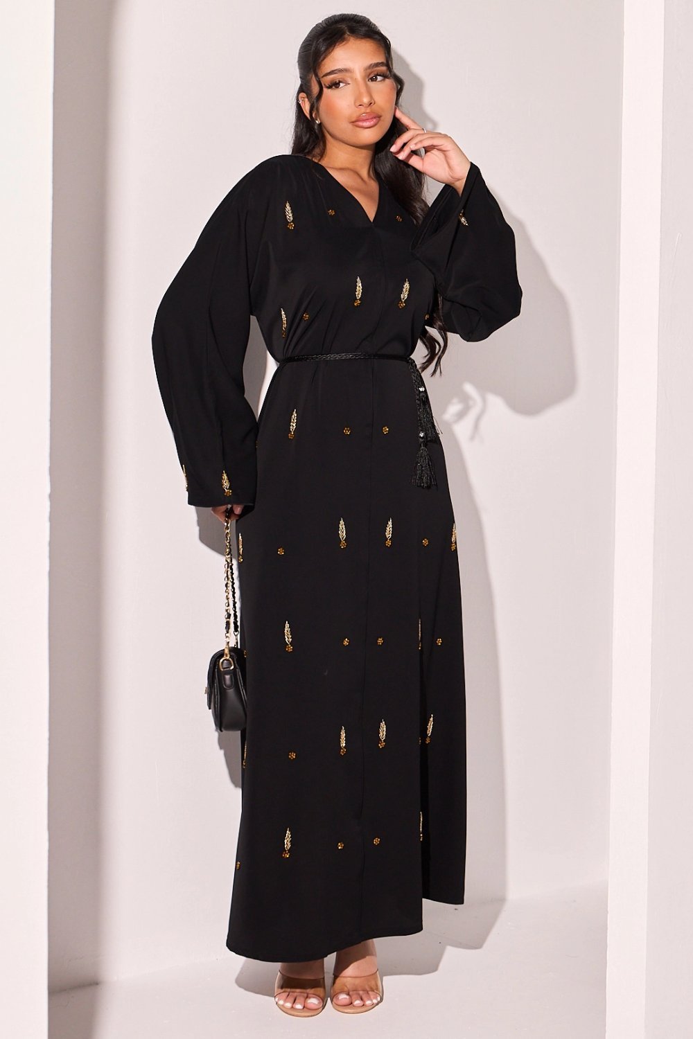 Abaya k7la b strass dorés snabel w wrud