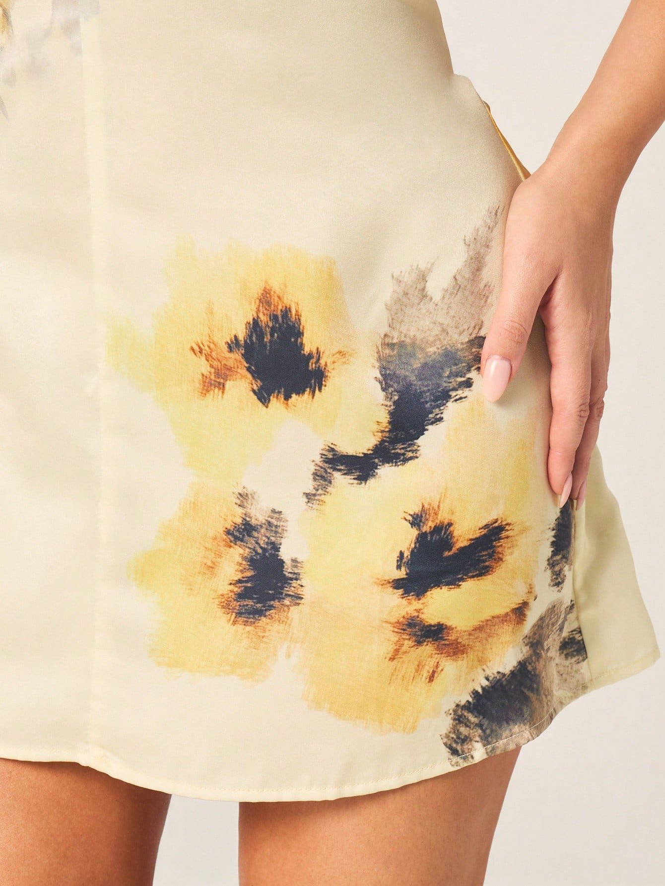Floral halter bodycon mini dress