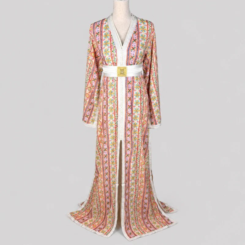 White sari takchita with floral motifs