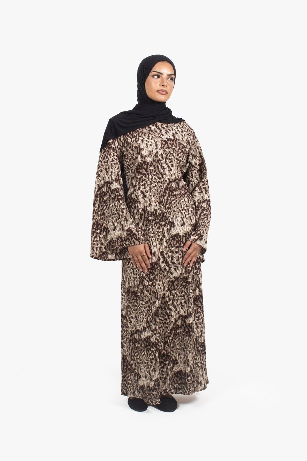 Abaya mtbou3a b kmam wase3in - 9ehwi