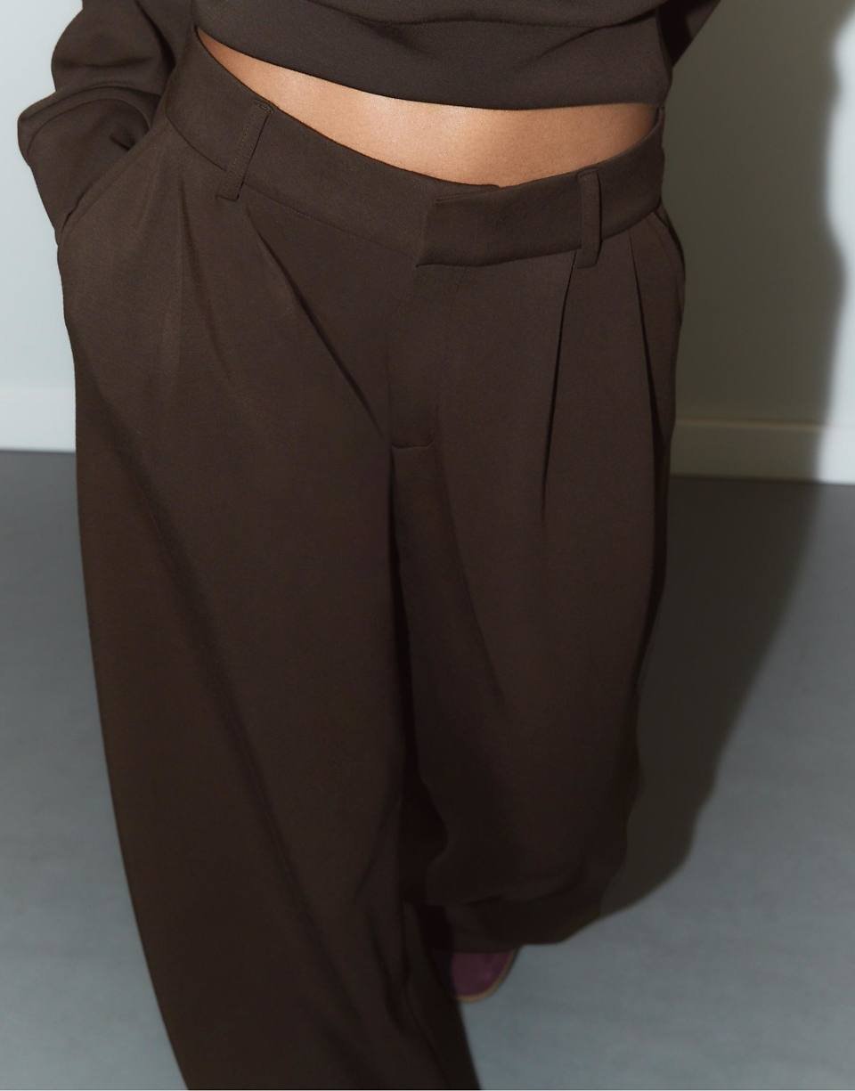 Soft-touch smart trousers - Brown
