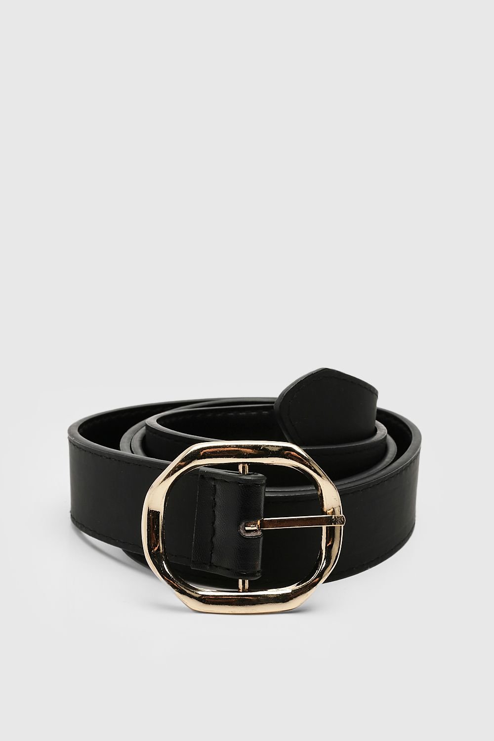 Angular buckle belt