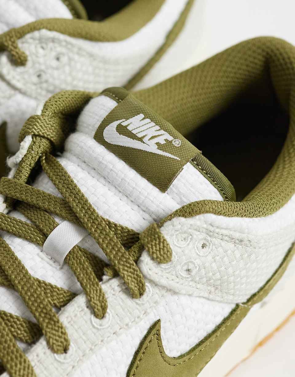 Dunk Low Retro trainers in off-white and khaki