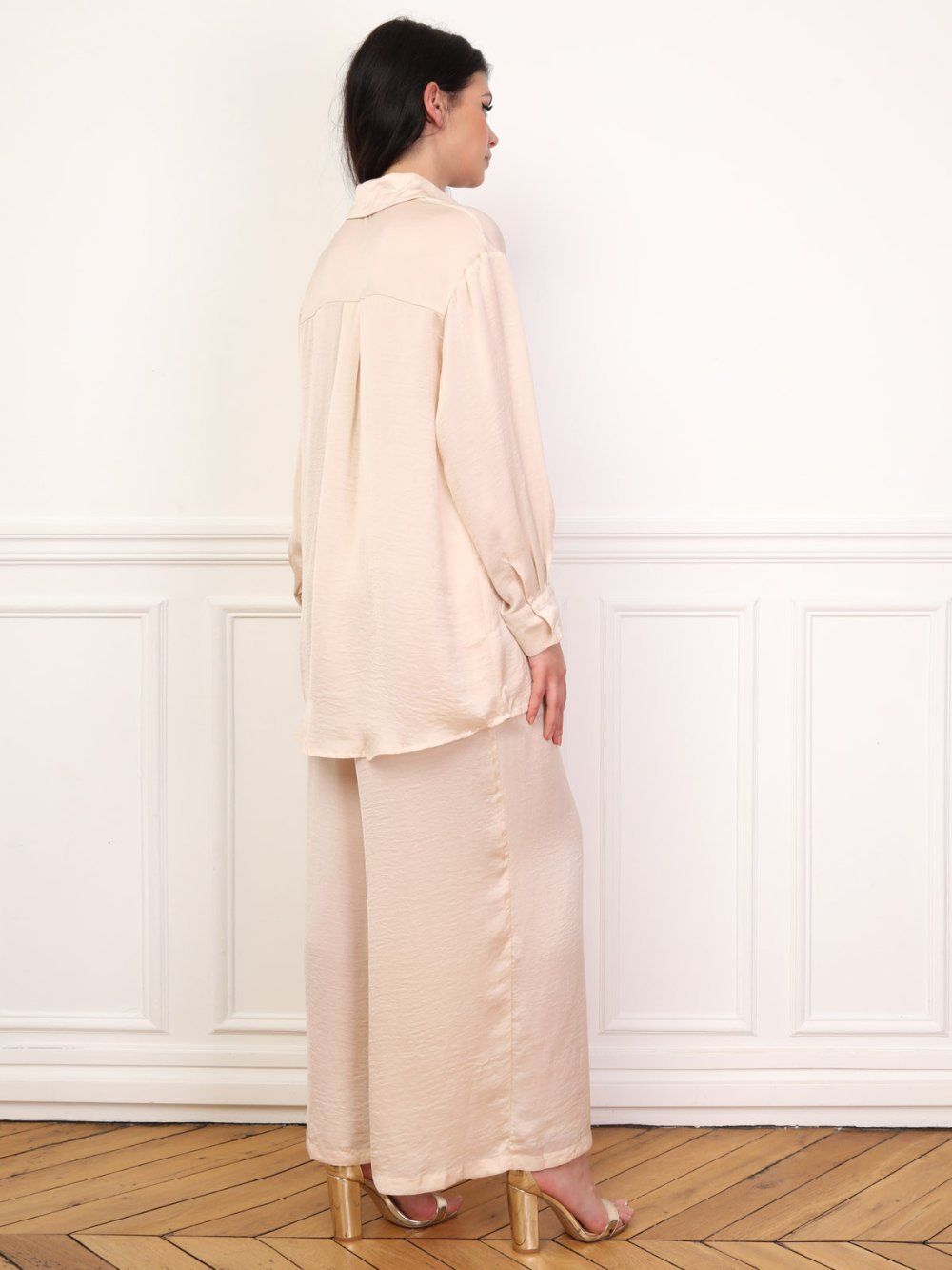 Ensemble chemise w pantalon satinés, beige