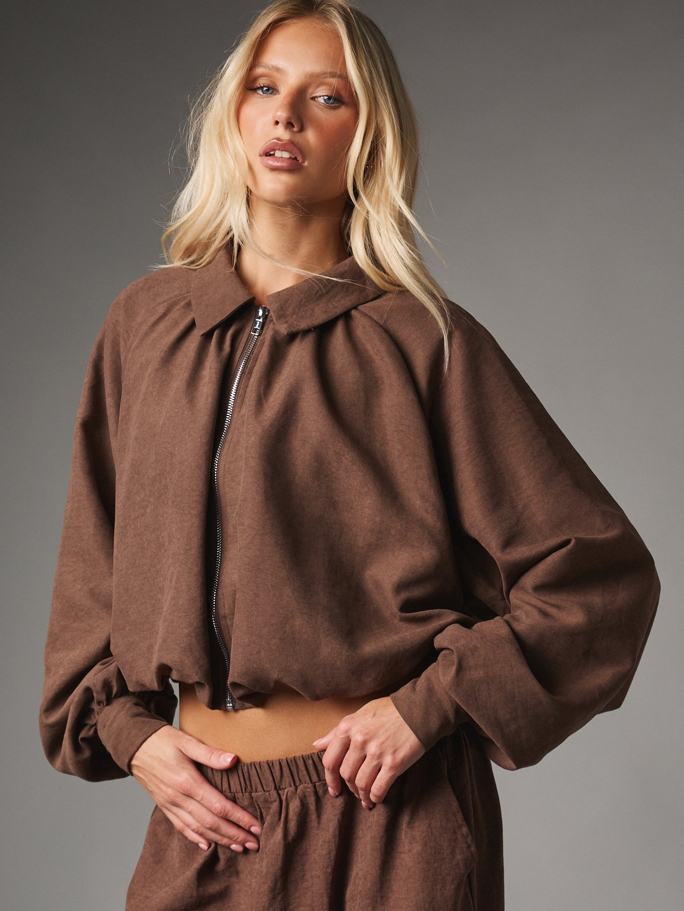 Blouson Bomber Court Avec Manches Bouffantes Et Fermeture Éclair
