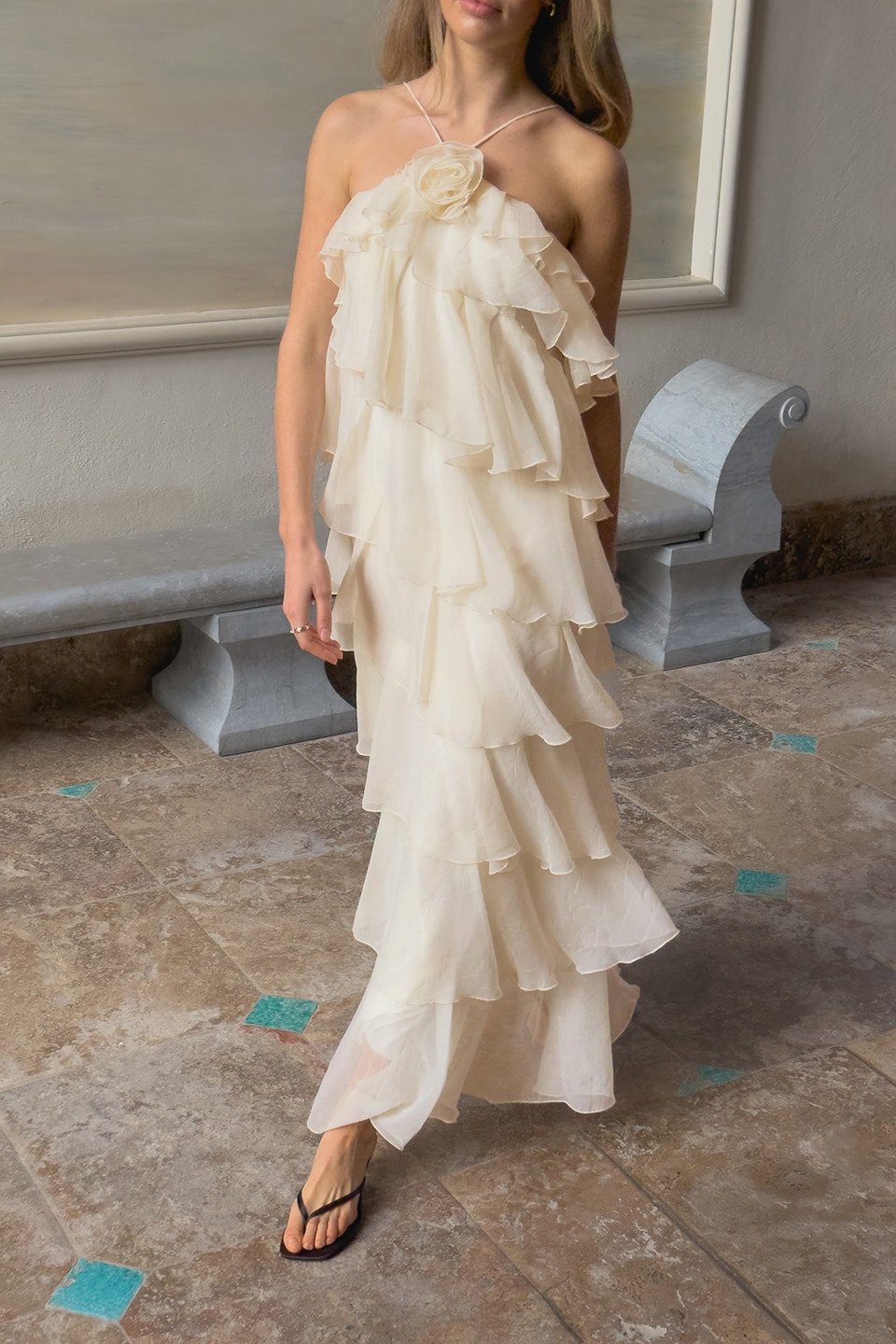 Robe longue sans manches à volants