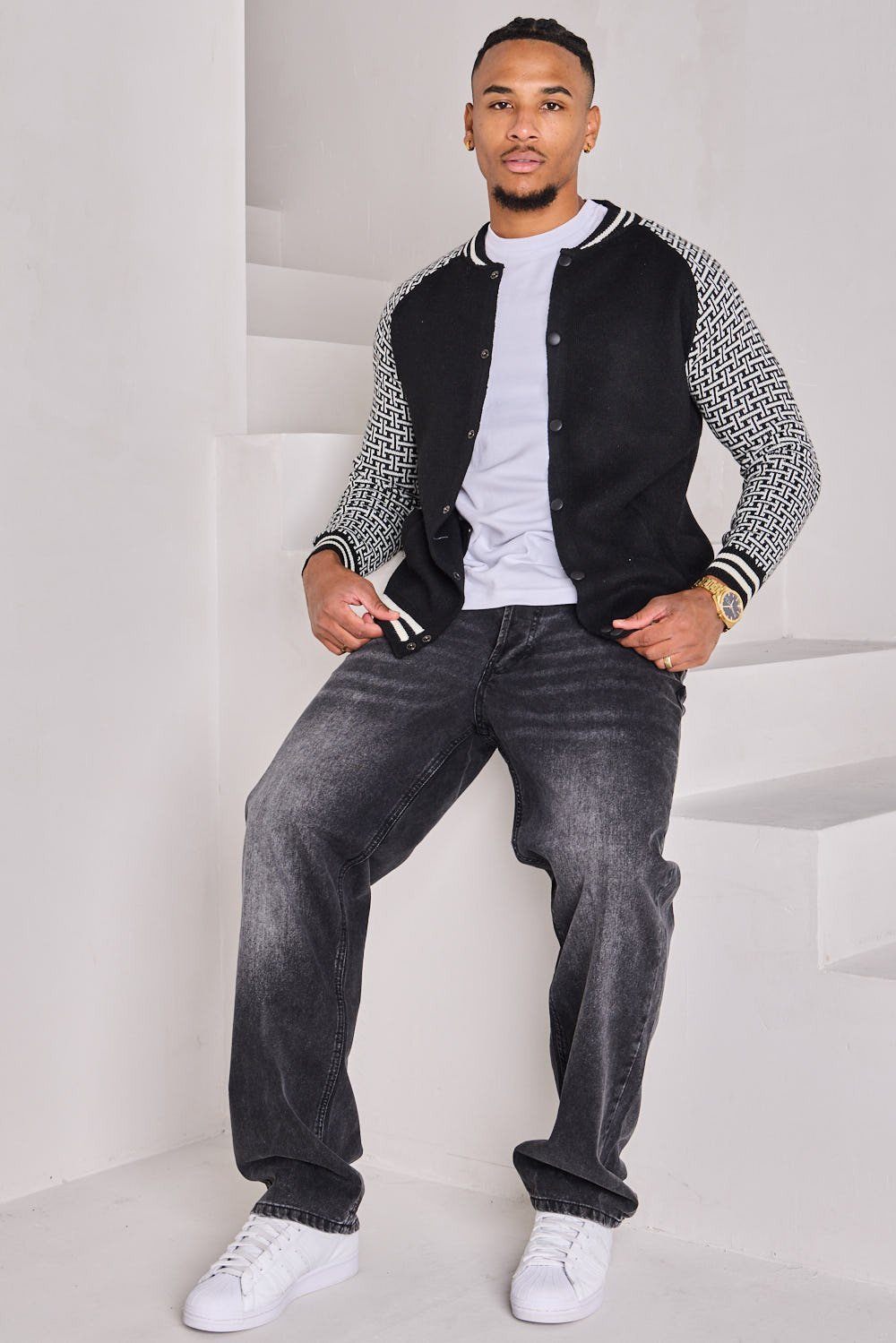 Gilet en maille à motif sur les manches noir
