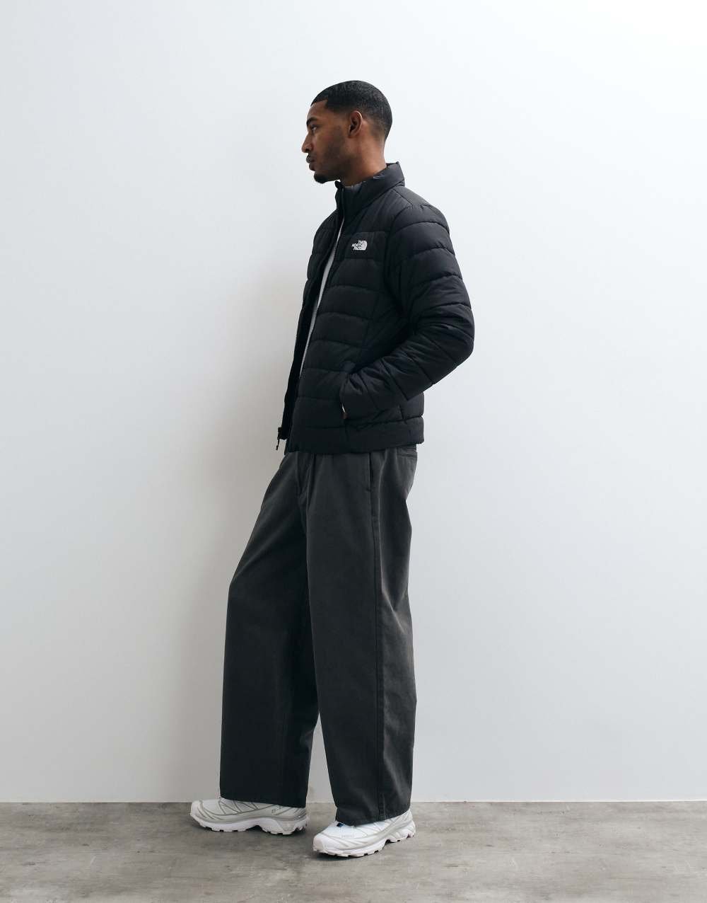 Aconcagua padded jacket in black