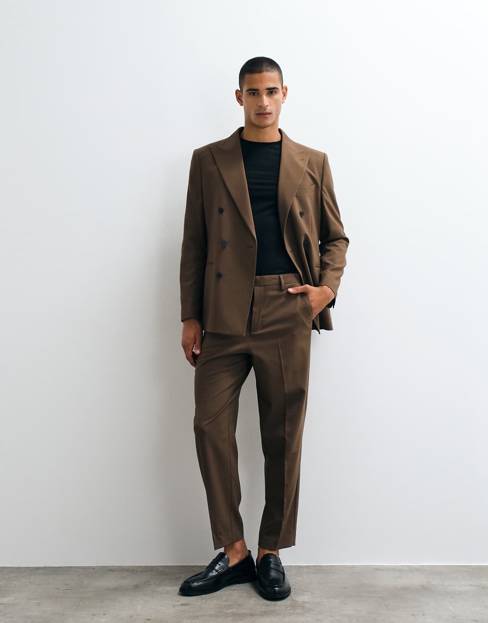 Pantalon de costume coupe fuselée décontractée marron