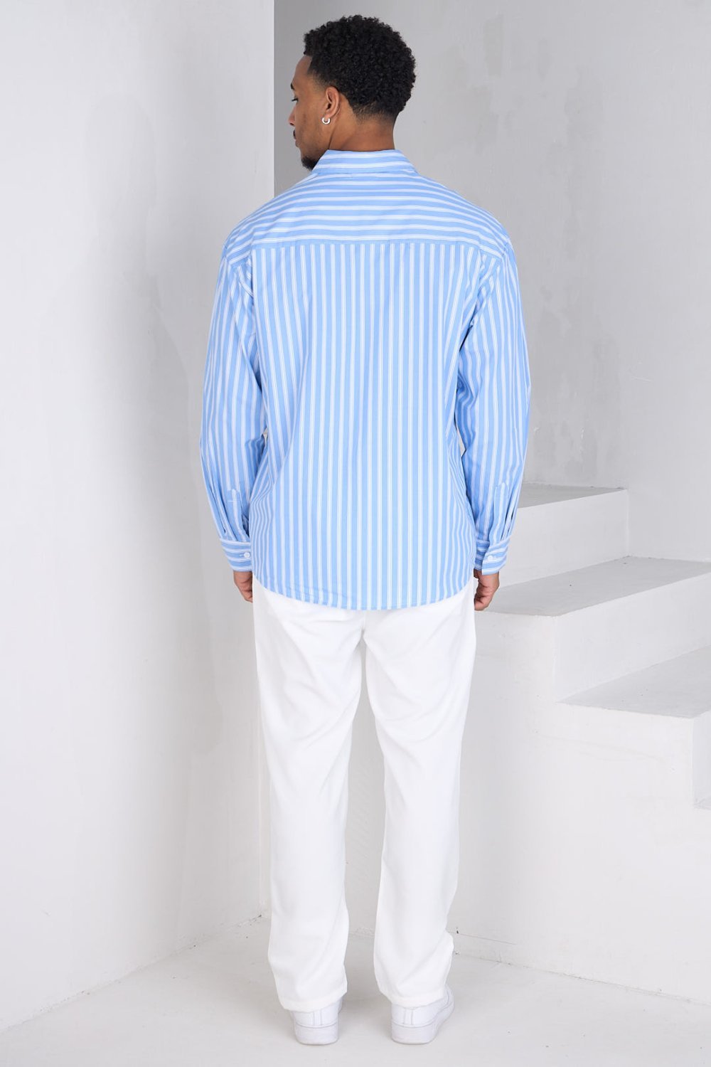 Chemise classique rayée en coton bleue