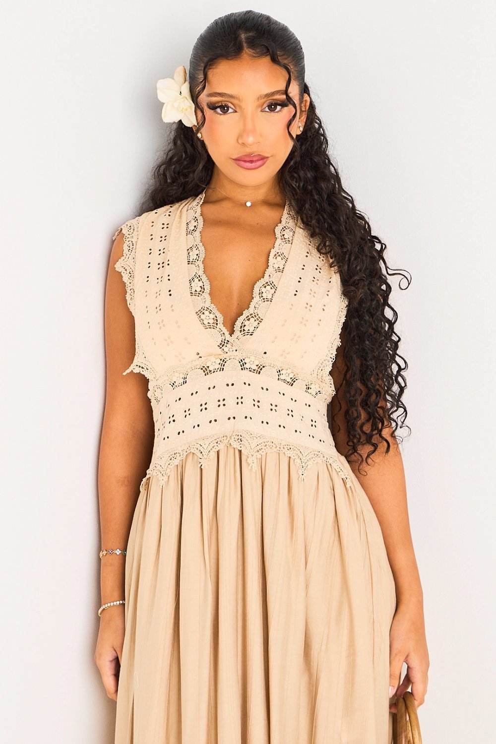 Robe twila bohème b broderie anglaise beige