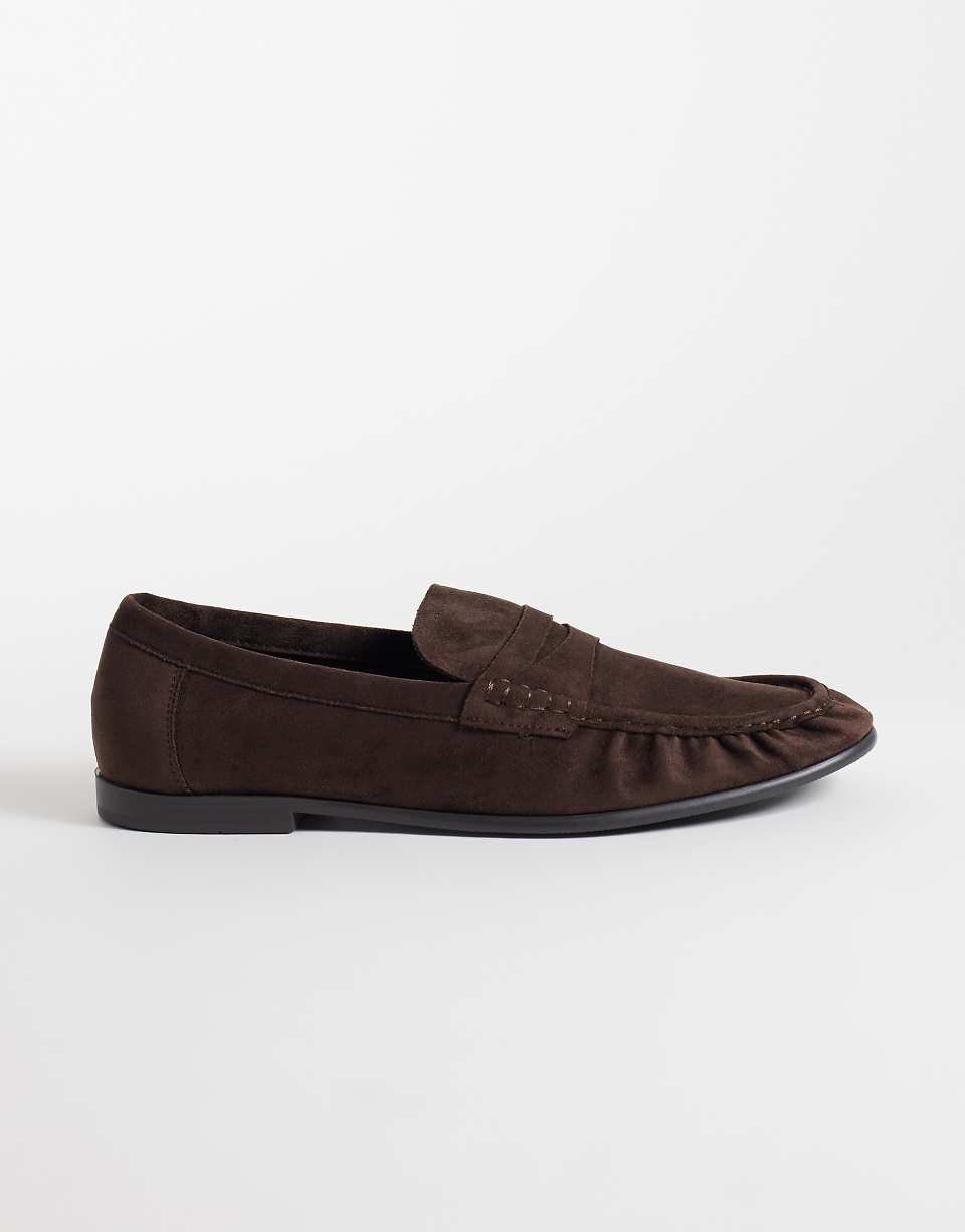 Mocassins raffinés froncés effet daim couleur chocolat