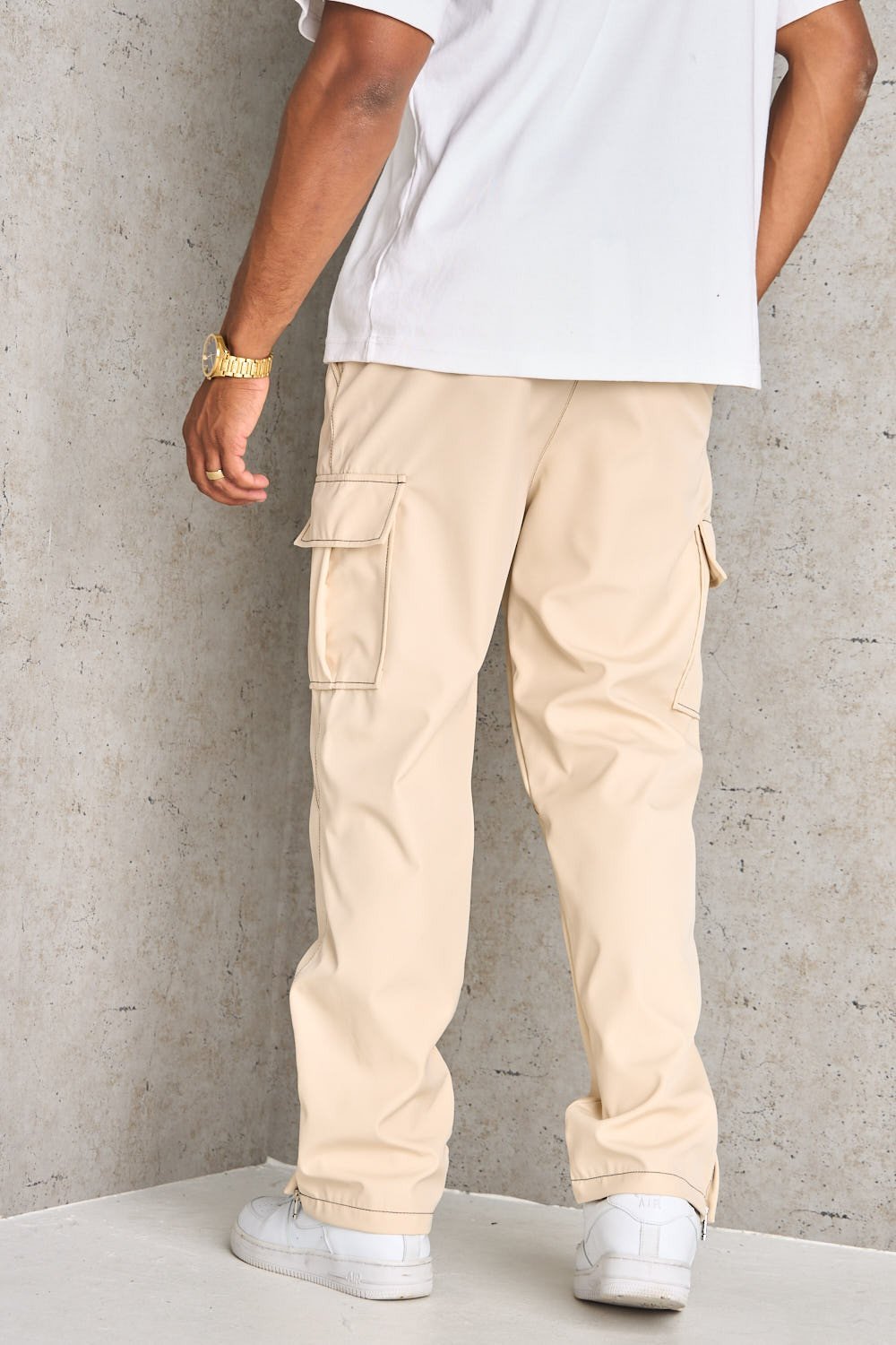 Jogging cargo à chevilles zippées beige