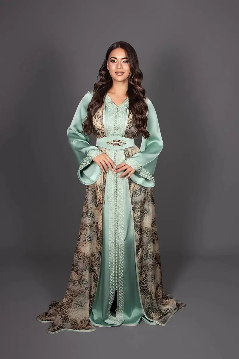 Caftan en mousseline léopard à sfifa verte