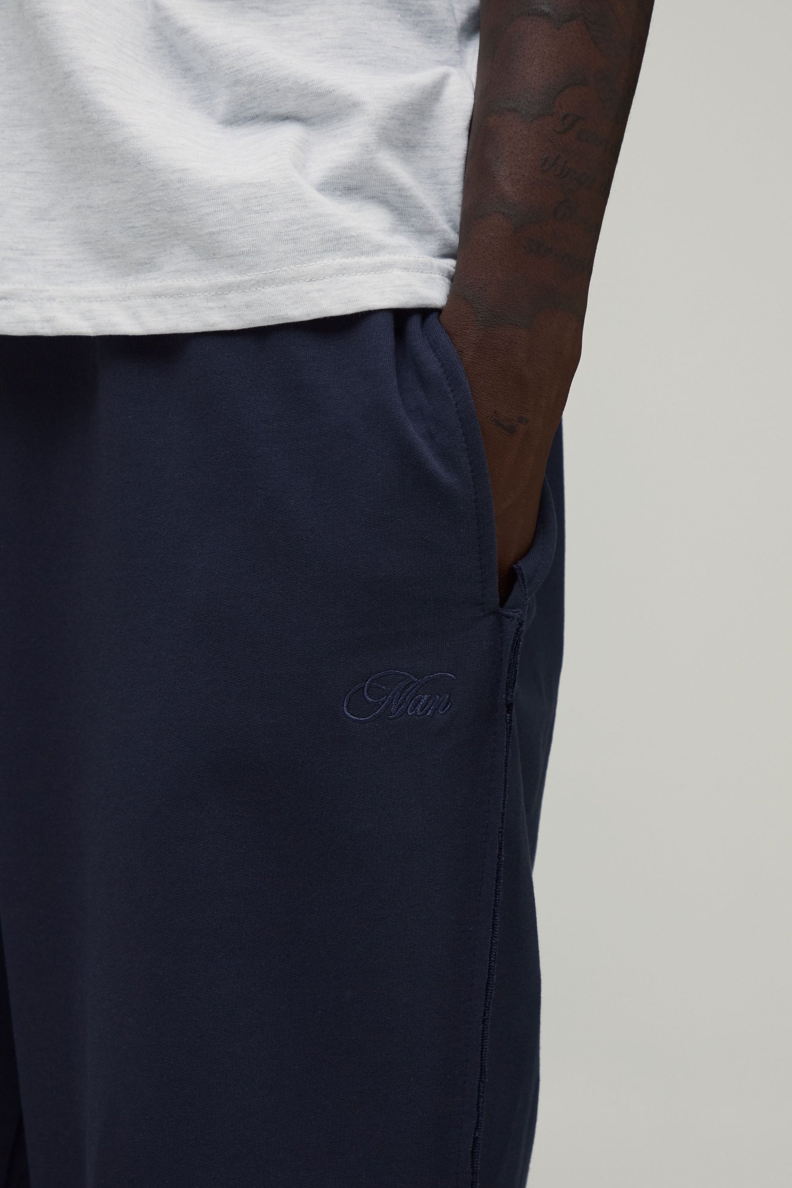 Joggers Coupe Extrêmement Large Avec Broderie Et Ourlet Brut