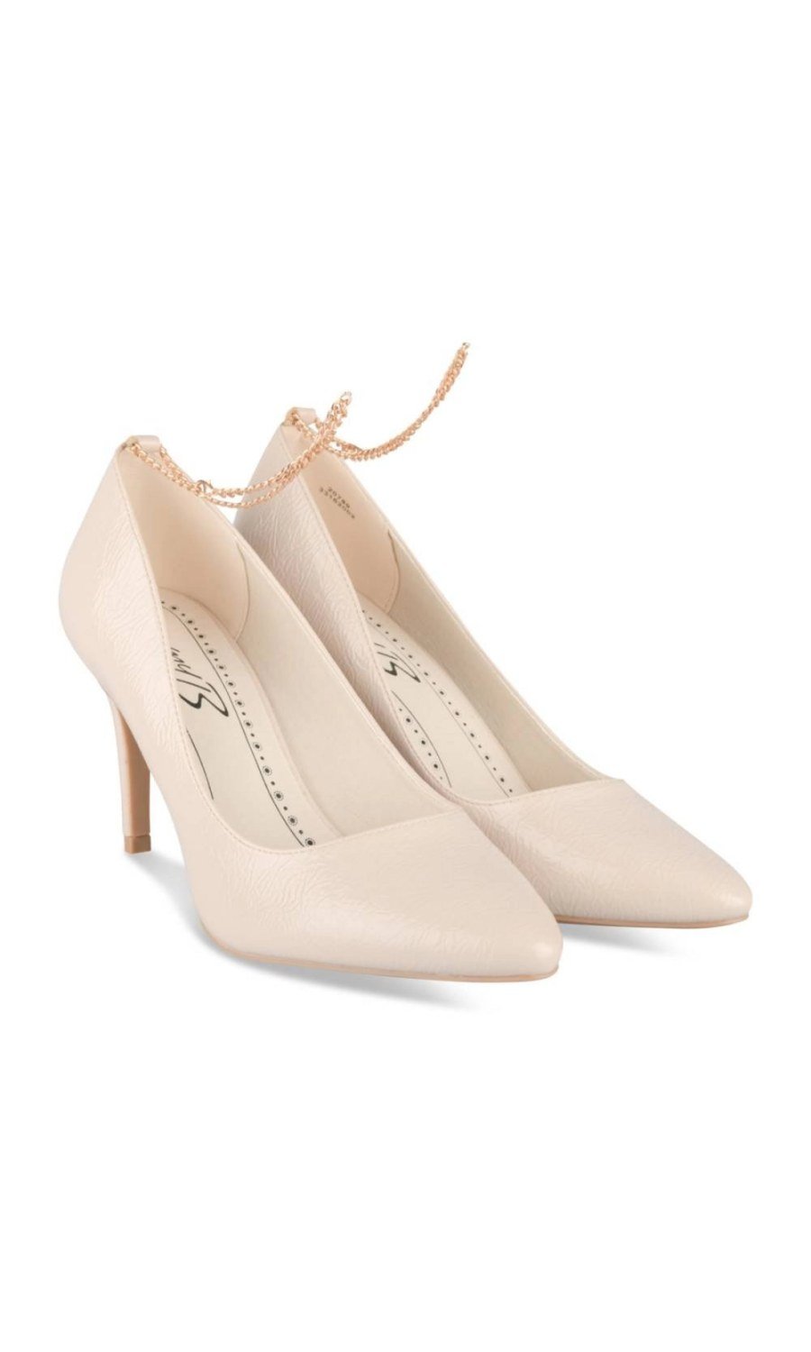Beige pointed pumps with ankle chain