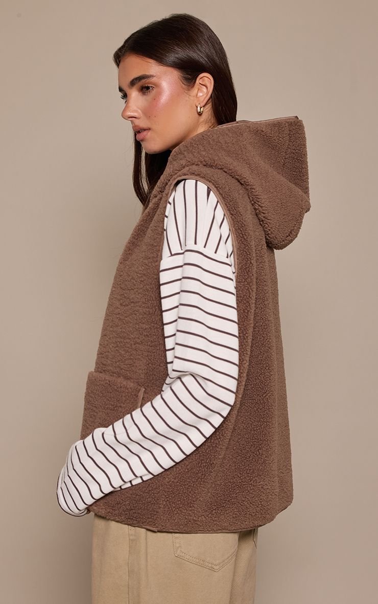 Gilet sans manches zippé en borg