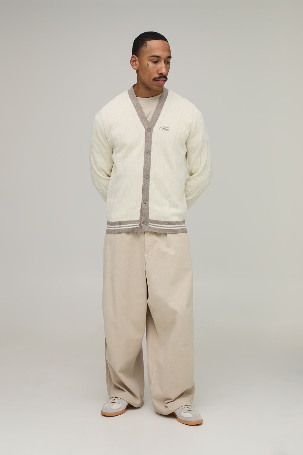 Cardigan côtelé écru b 7wachi mkhalfin