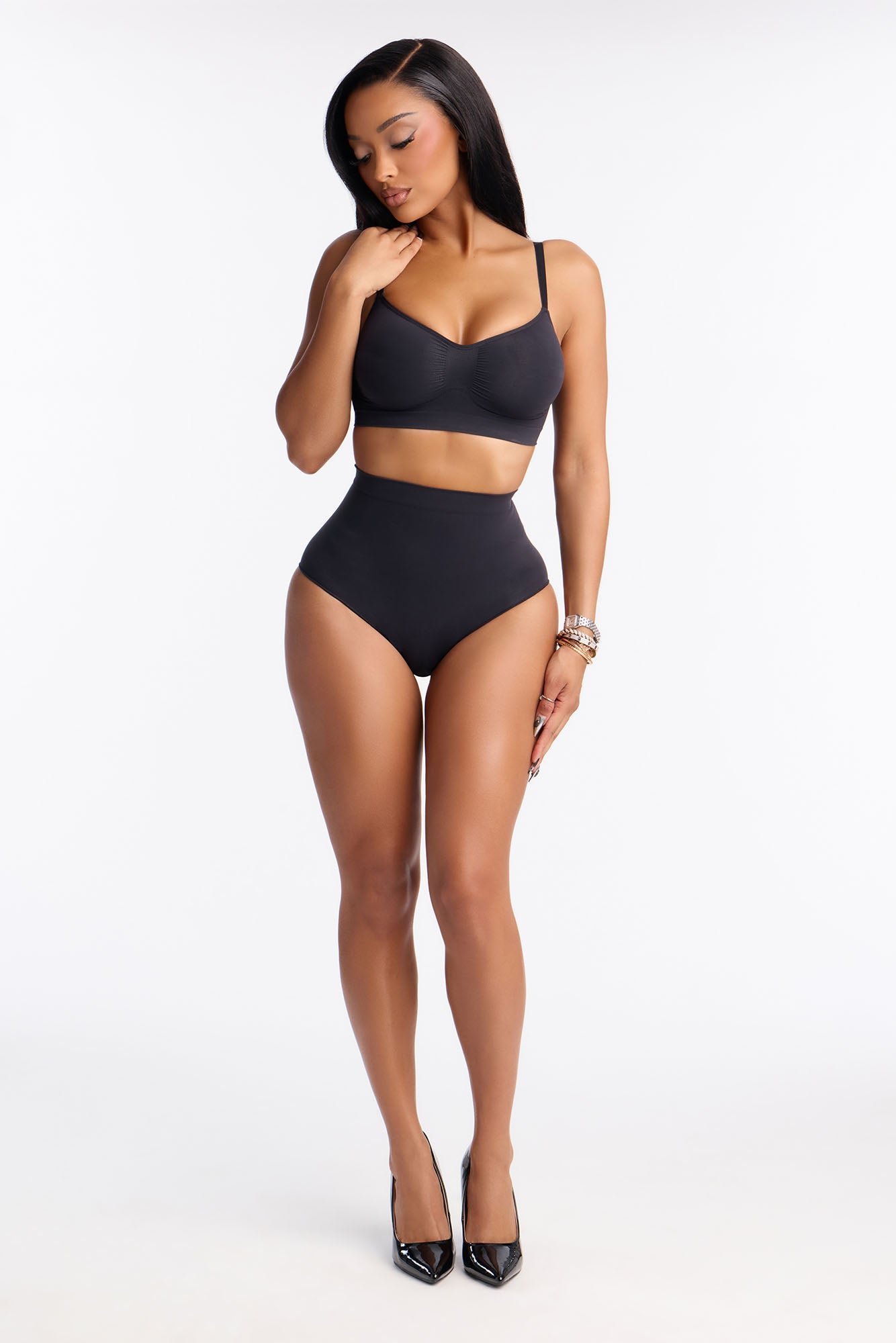Mid waist strong compression briefs