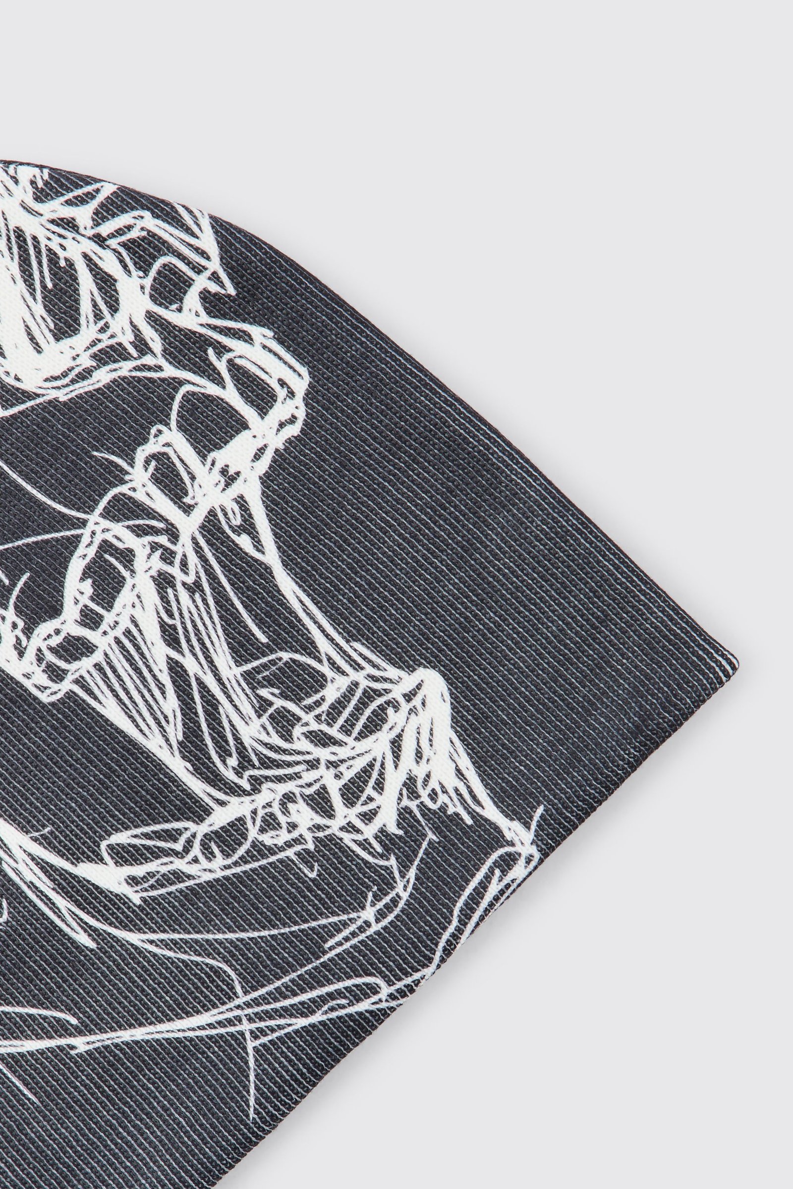 Line art skull graphic beanie