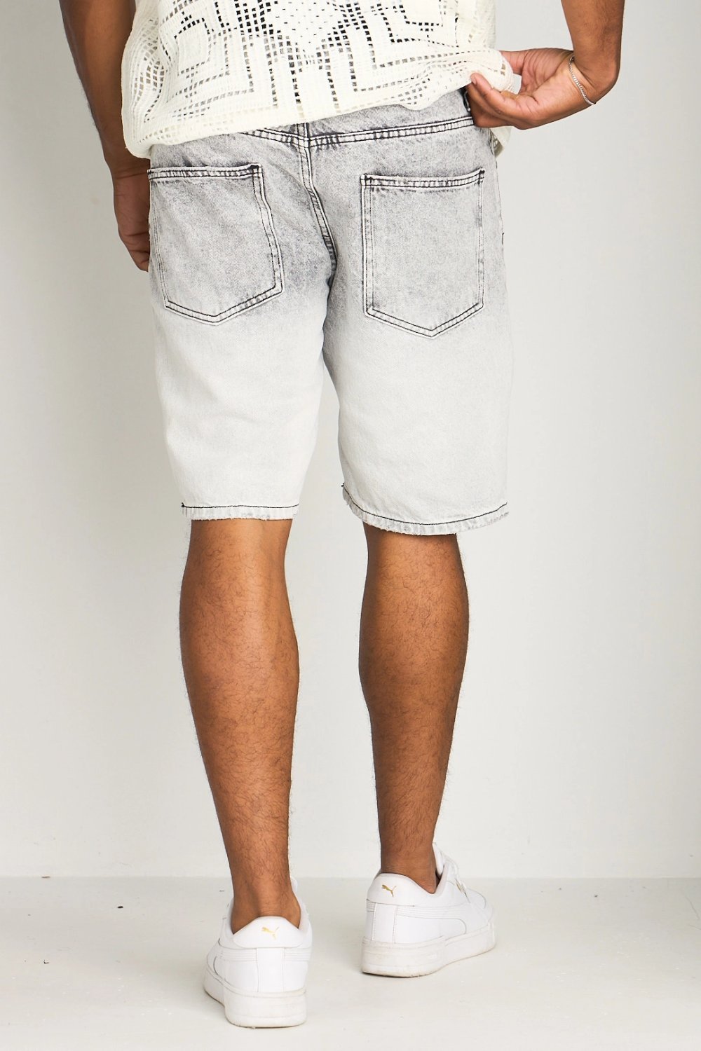 Short en jean délavé gris clair