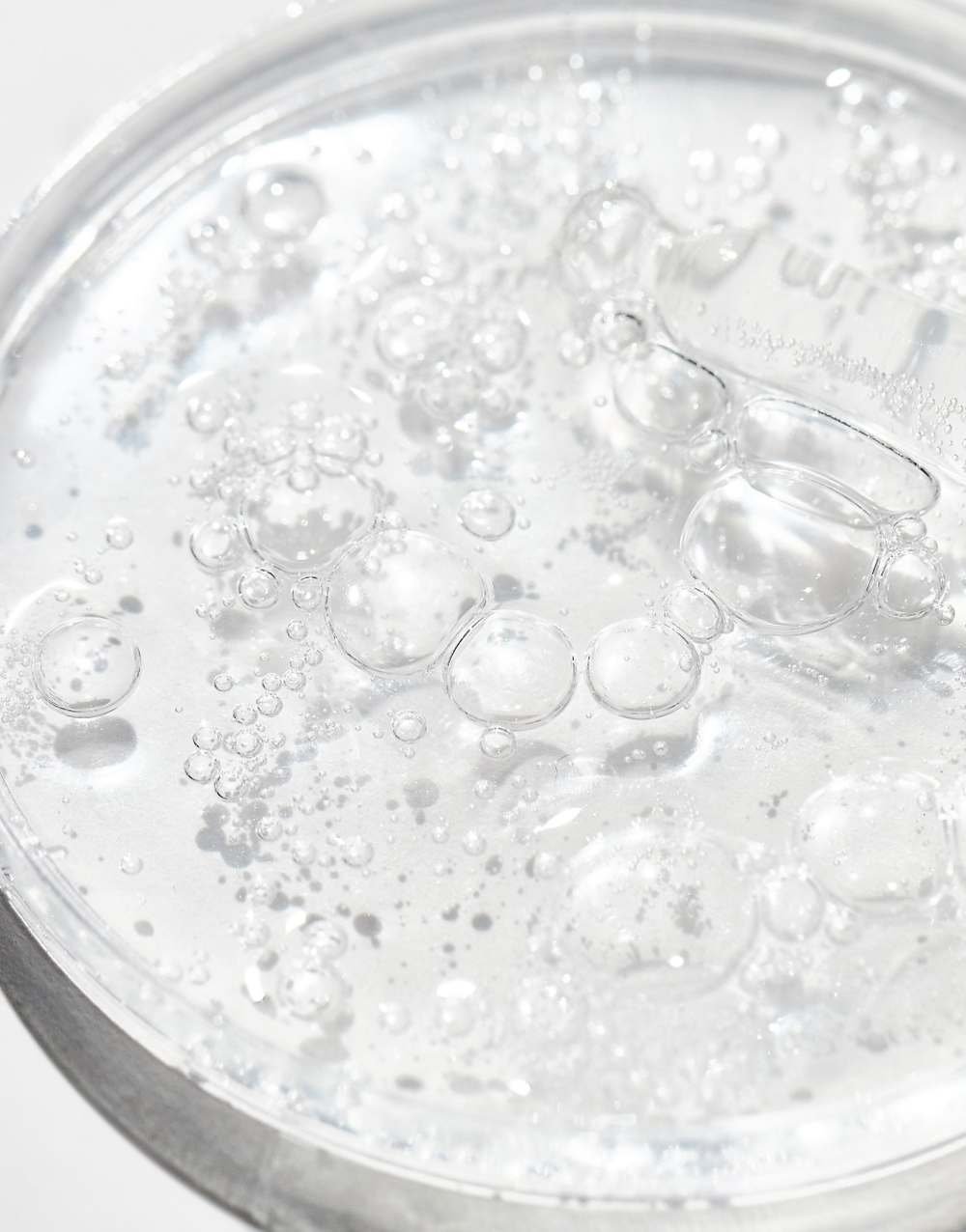 Sérum acide hyaluronique et arbutine 2 % - 30 ml