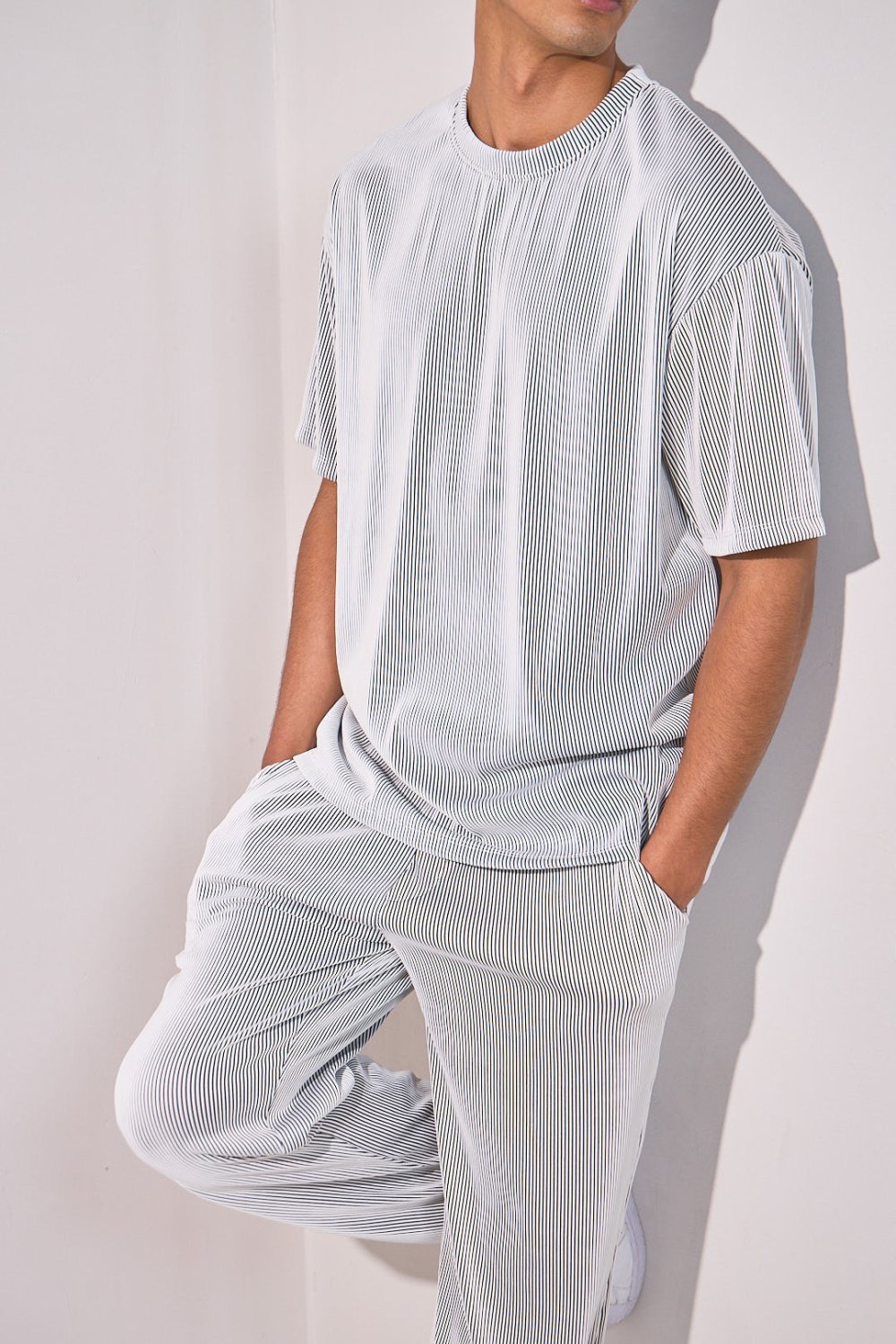Ensemble t-shirt w pantalon plissé byed
