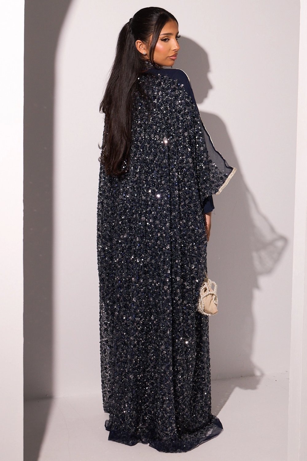 Robe et kimono à strass bleu marine argenté