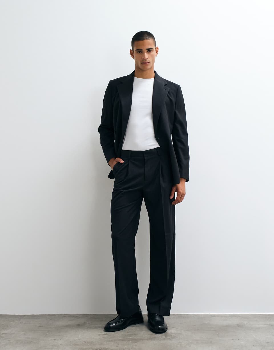 Pantalon de costume large effet denim avec pli en laine lavable noire