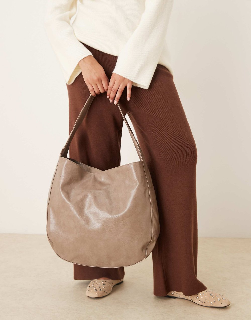 Grand sac cabas en similicuir taupe