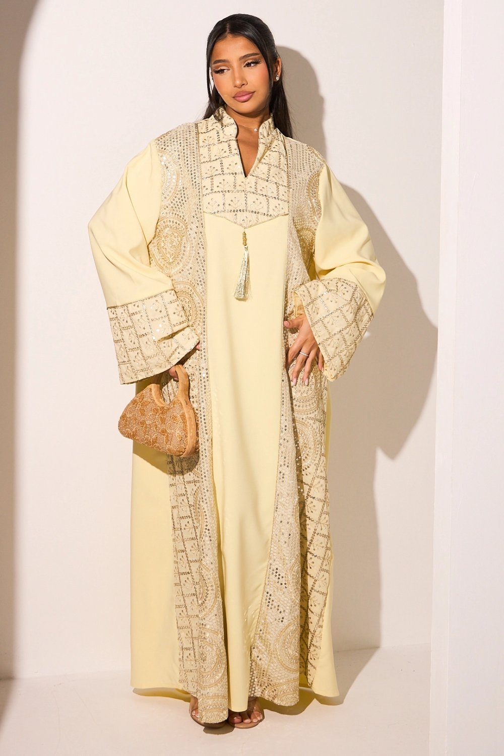 Abaya à sequins col V à pompon jaune