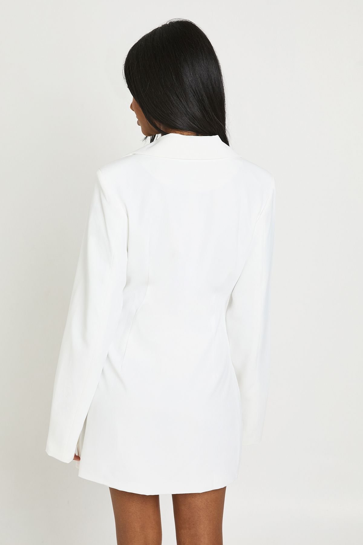 Robe Blazer Cintrée Avec Épaulettes Structurées Et Fermeture À Crochets