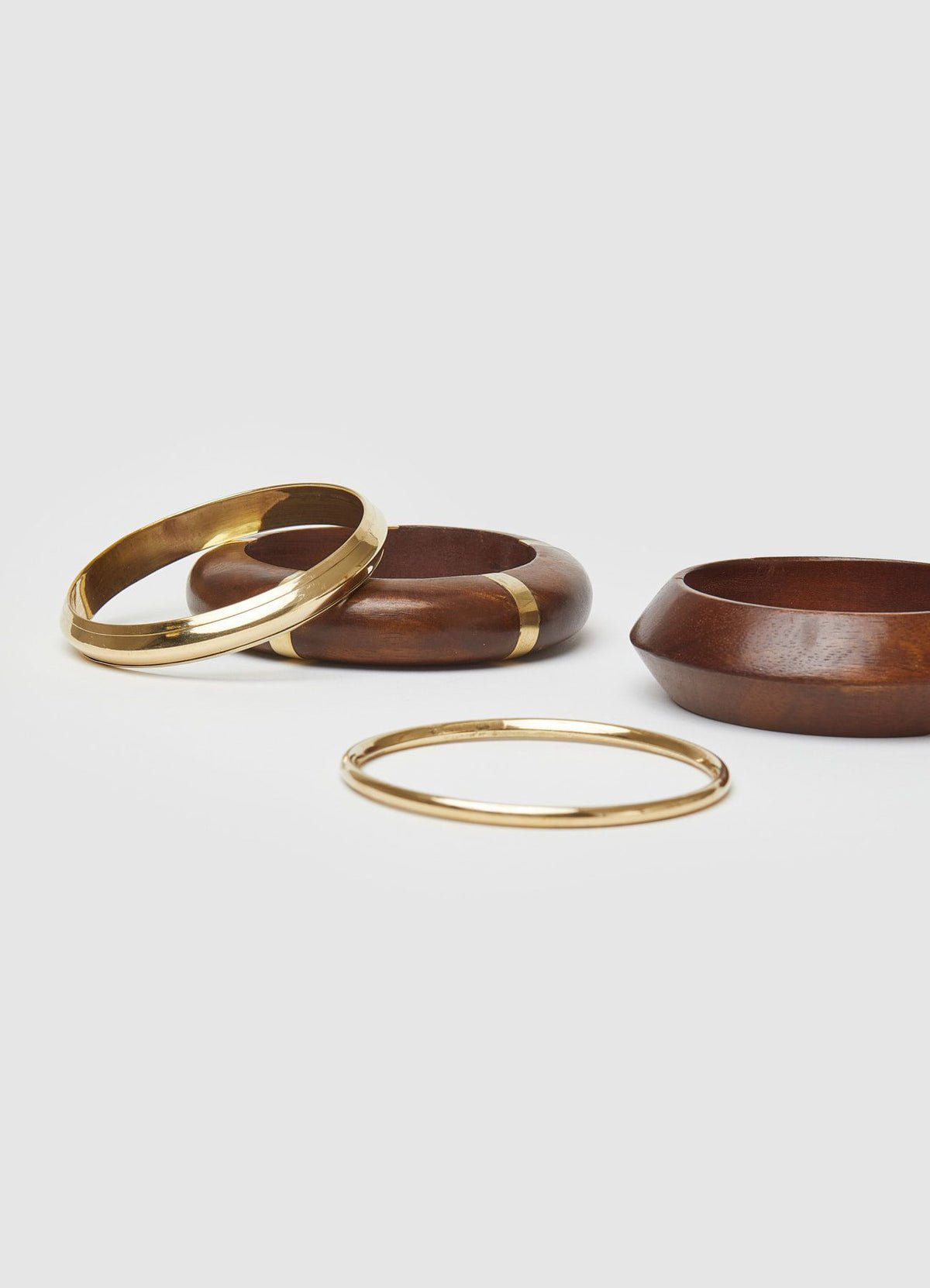 Set of 4 two-tone bangles