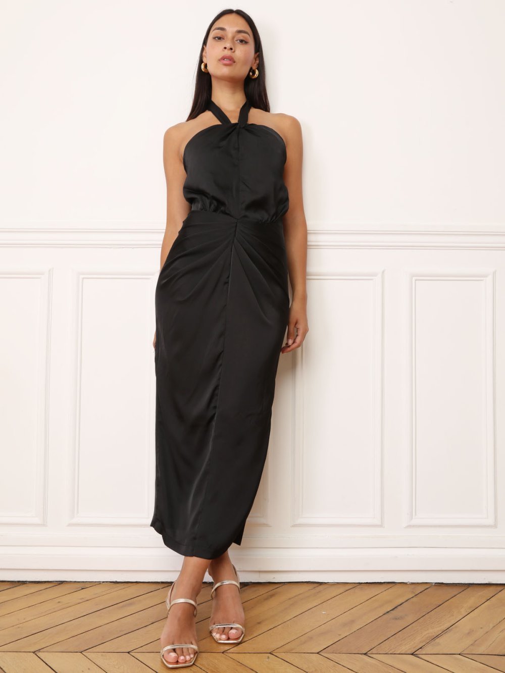 Robe satin mfroncée b col m3qoud k7la