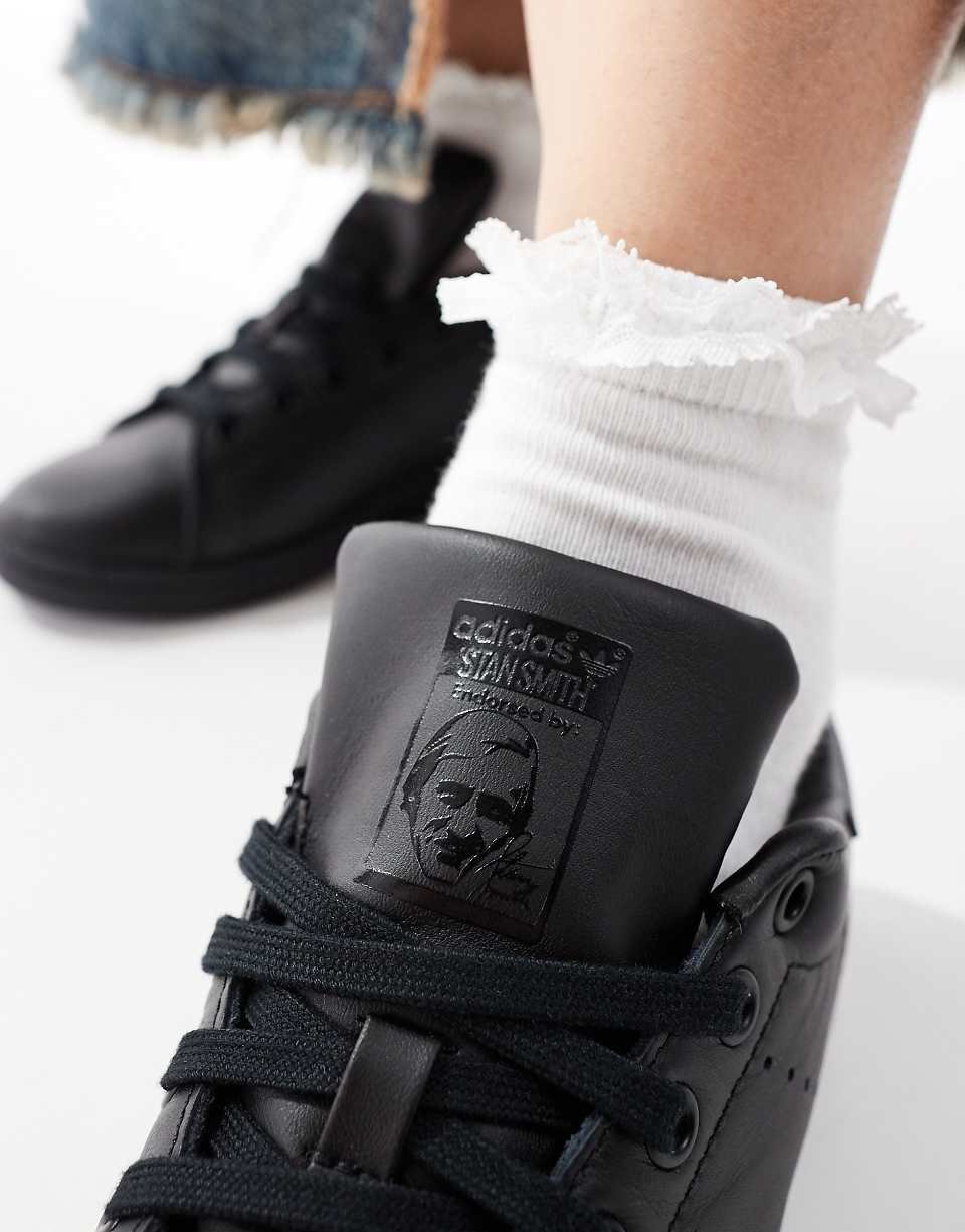 Stan Smith trainers in black